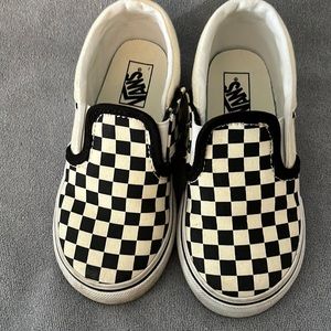 Trendy Vans.. like new!